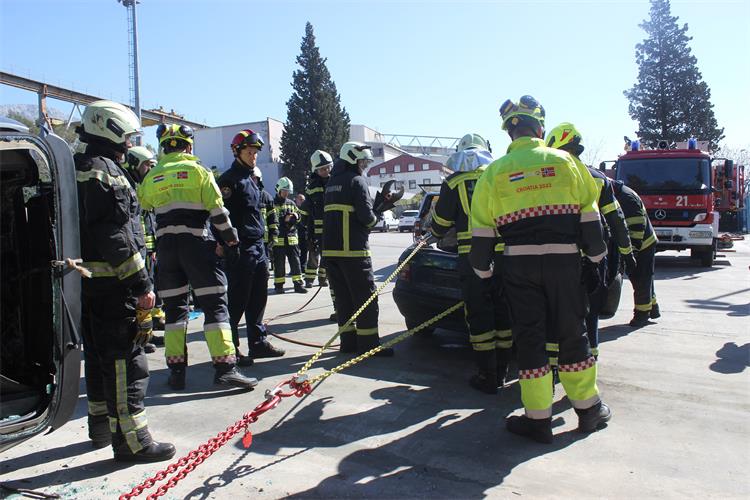 Slika /slike/10 FIT treći dan.JPG